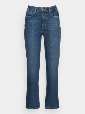 Jeansy Straight Leg Twist & Tango