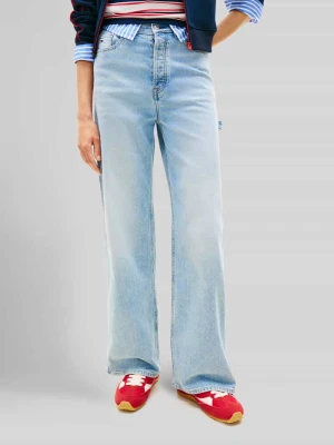 Jeansy Wide & krój loose fit z mieszanka bawełny model 'CLAIRE' Tommy Jeans Jeansowy niebieski