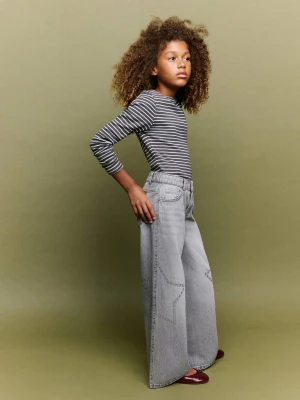 Jeansy wide leg z gwiazdami szary denim - Dzieci - lata - MANGO KIDS