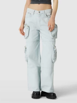 Jeansy z nakładanymi kieszeniami z zamkiem błyskawicznym model ‘COMBAT’ The Ragged Priest