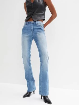 Jeansy z rozkloszowanymi nogawkami, mid waist, ze stretchem bonprix