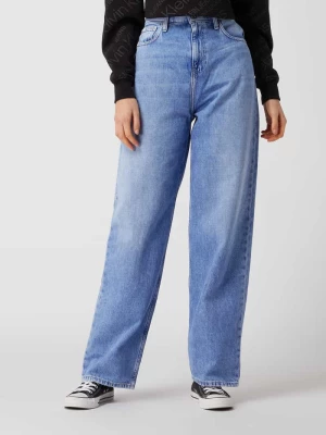 Jeansy z wysokim stanem o kroju relaxed fit z bawełny Calvin Klein Jeans