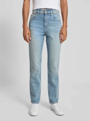 Jeansy z wysokim stanem o kroju straight fit z detalem z logo Calvin Klein Jeans
