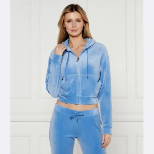 Juicy Couture Bluza ICCLE DIAMANTE | Cropped Fit