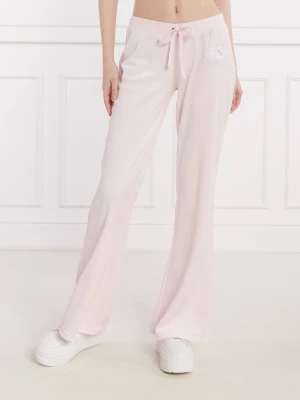 Juicy Couture Spodnie dresowe HERITAGE DOG CREST KAISA | flare fit pudrowy róż
