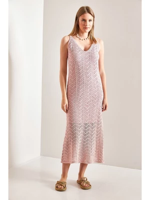 Jumeon Sukienka w kolorze jasnoróżowym rozmiar: onesize