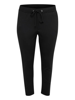 KAFFE curve Spodnie dresowe "Olivia" w kolorze czarnym rozmiar: 54