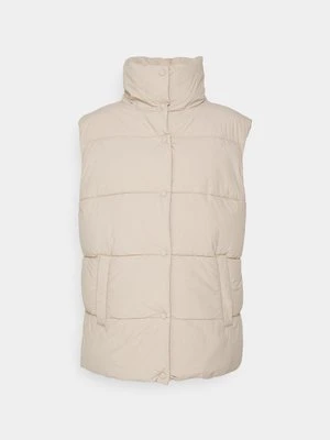 Kamizelka Cotton On Body