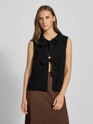 Kamizelka dzianinowa o kroju regular fit z wiązaniem model ‘SILLY’ Pieces