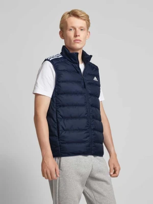 Kamizelka pikowana o kroju regular fit z wypełnieniem puchem i pierzem adidas Sportswear