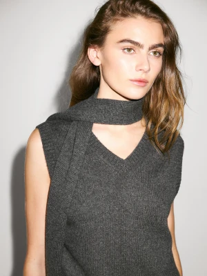Kamizelka Ze 100% Kaszmiru Z Dekoltem W Serek - Szary Średni - - Massimo Dutti - Kobieta