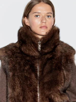 Kamizelka Ze Skóry Jagnięcej Z Wysokim Kołnierzem - Brązowy - - Massimo Dutti - Kobieta