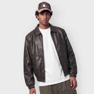 Kani Cursive Pu Leather Coach Jacket Karl Kani brązowy