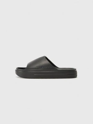 Kapcie Converse