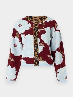 Kardigan Never Fully Dressed