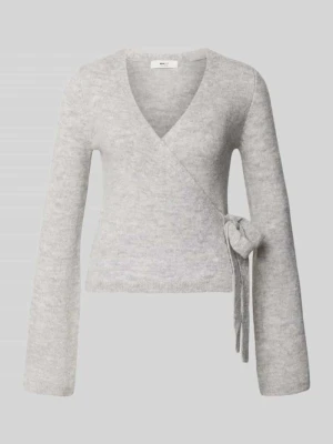 kardigan o kroju regular fit z dodatkiem wełny w kopertowym stylu Gina Tricot Jasnoszary melanż