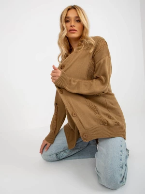 Kardigan oversize camelowy casual dekolt w kształcie V rękaw długi długość długa dziury guziki Rue paris