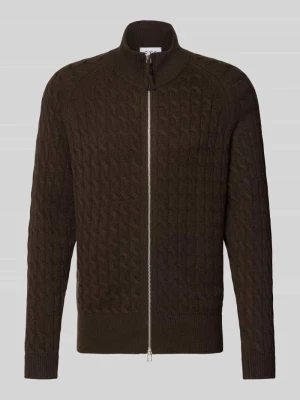 kardigan rozpinany o kroju regular fit z czystego kaszmiru ze ściegiem warkoczowym FTC Cashmere Ciemnobrązowy
