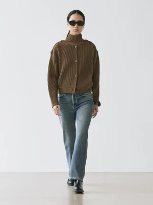 Kardigan Z Wełnianej Dzianiny Z Ozdobnymi Guzikami - Khaki - - Massimo Dutti - Kobieta