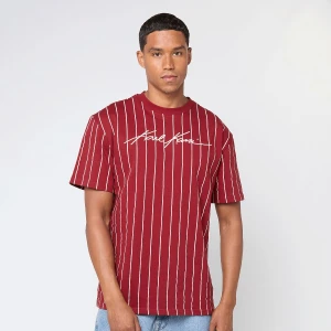 Karl Kani Autograph Pinstripe Jersey Boxy T-Shirt mężczyźni T-Shirty i Polo czerwony rozmiar Odzież