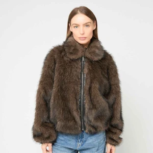 Karl Kani Metal Signature Faux Fur Jacket kobiety Bomberki brązowy rozmiar Odzież