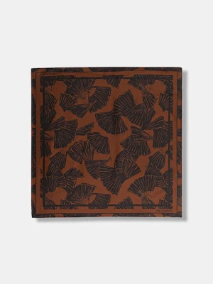 Karl Lagerfeld apaszka jedwabna K/SIGNATURE damska kolor brązowy wzorzysta B1W33024