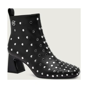 Karl Lagerfeld Skórzane botki na słupku BEATA