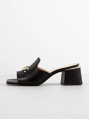 Klapki aigner