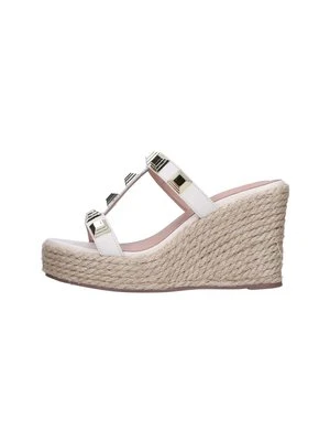 Klapki na obcasie Carvela