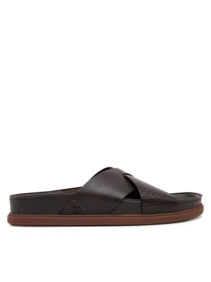 Klapki Clarks Torford Cross 26180888 Brązowy