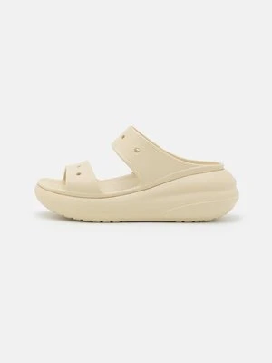 Klapki na obcasie Crocs