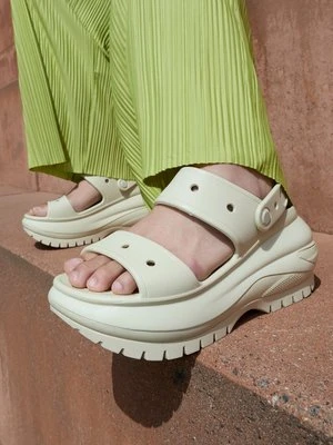 Klapki na obcasie Crocs
