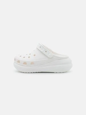 Klapki na obcasie Crocs
