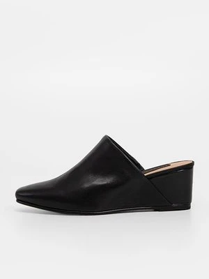 Klapki DKNY
