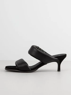 Klapki Furla
