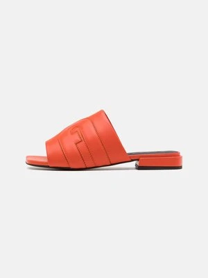 Klapki płaskie Furla