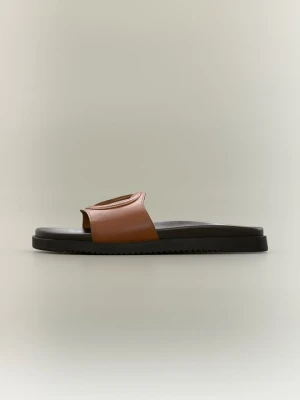 Klapki kąpielowe Steve Madden koniakowy