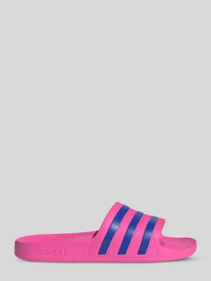 Klapki kąpielowe z 3 paskami model 'AQUA ADILETTE' Adidas Mocnoróżowy