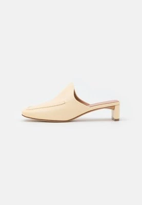 Klapki Mansur Gavriel