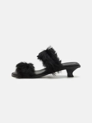 Klapki na obcasie By Malene Birger