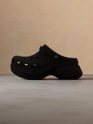 Klapki na obcasie Crocs