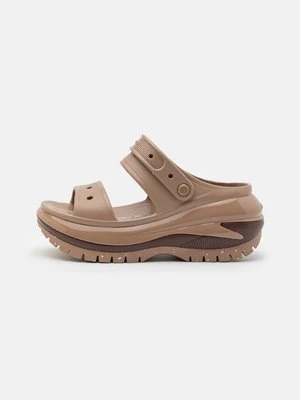 Klapki na obcasie Crocs