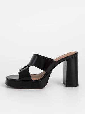 Klapki na obcasie Jonak