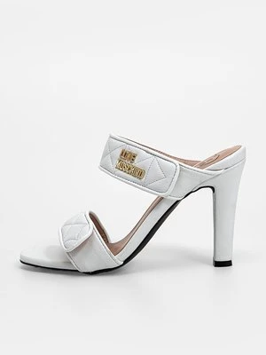 Klapki na obcasie Love Moschino