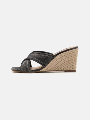 Klapki na obcasie Steve Madden
