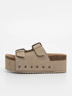 Klapki na obcasie Steve Madden piaskowy