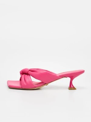Klapki na obcasie Stuart Weitzman