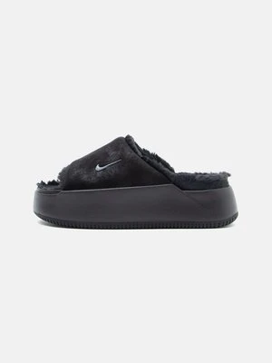 Klapki na obcasie Nike Sportswear