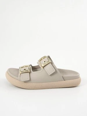 Klapki płaskie aigner