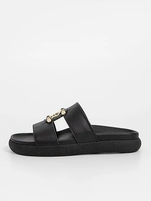 Klapki płaskie aigner